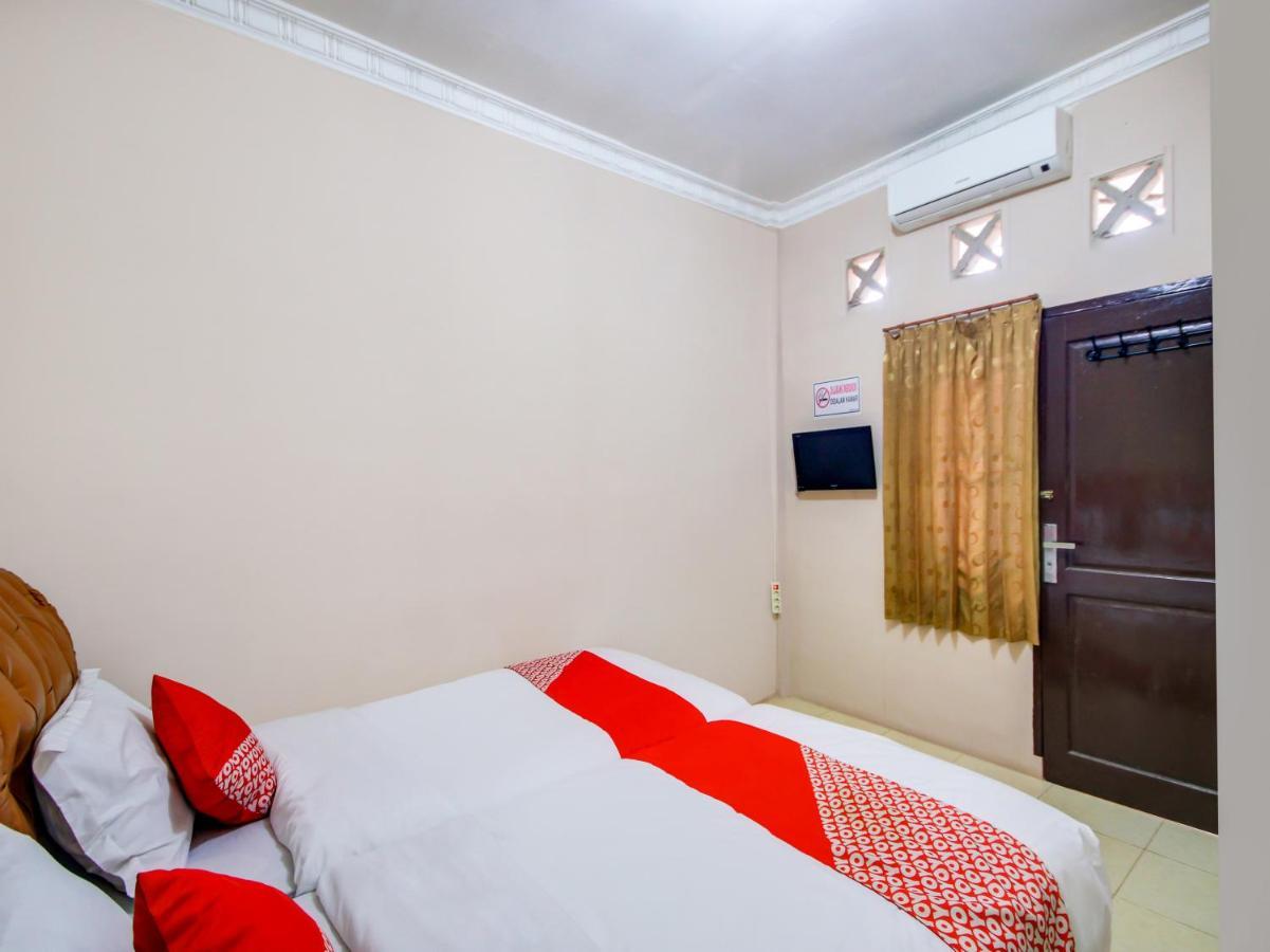 Oyo 3389 Sonya Homestay Syariah Tebing Tinggi Eksteriør billede