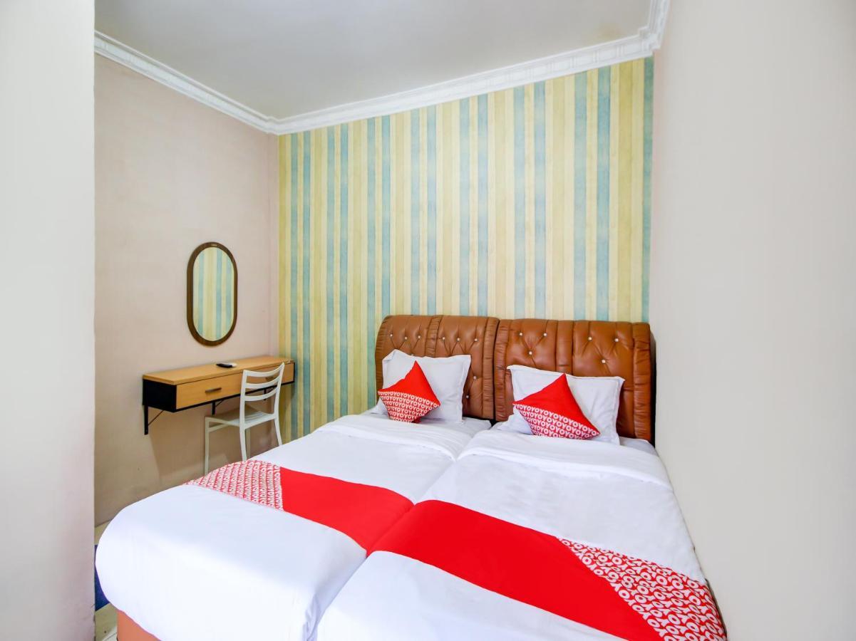 Oyo 3389 Sonya Homestay Syariah Tebing Tinggi Eksteriør billede