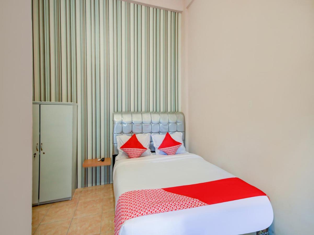 Oyo 3389 Sonya Homestay Syariah Tebing Tinggi Eksteriør billede