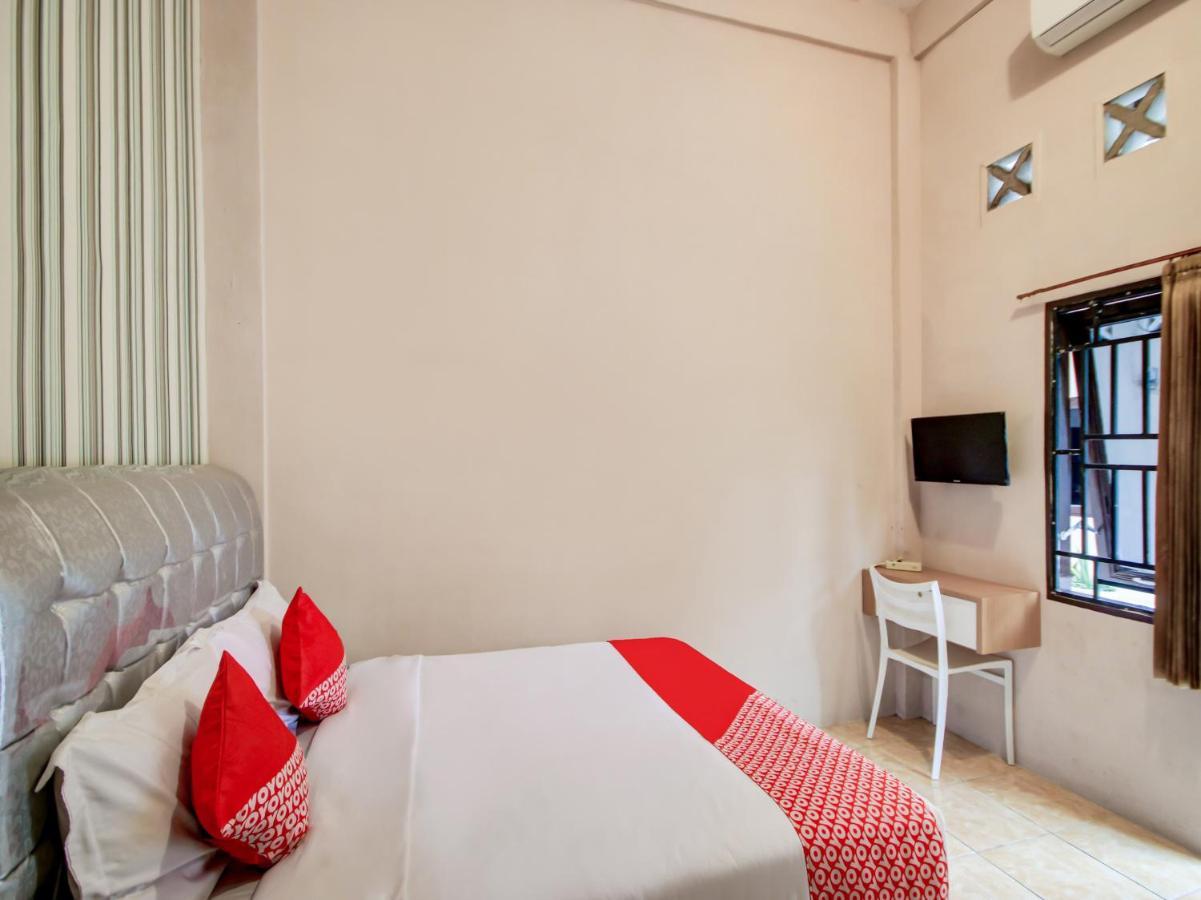 Oyo 3389 Sonya Homestay Syariah Tebing Tinggi Eksteriør billede